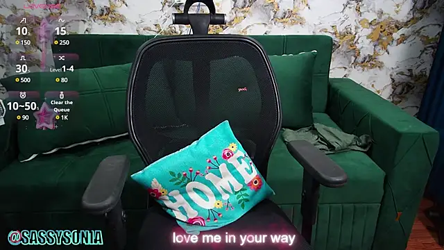 Snapshot of sassysonia chatting on 01.14.25 sassysonia online show from 01.14.25