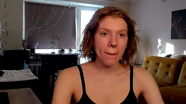 Snapshot of StellaDavis chatting on 02.20.25 StellaDavis online show from 02.20.25