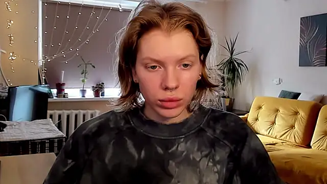 Snapshot of StellaDavis chatting on 02.28.25 StellaDavis online show from 02.28.25