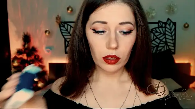 MissBeverlyMills online show from 12.21.24