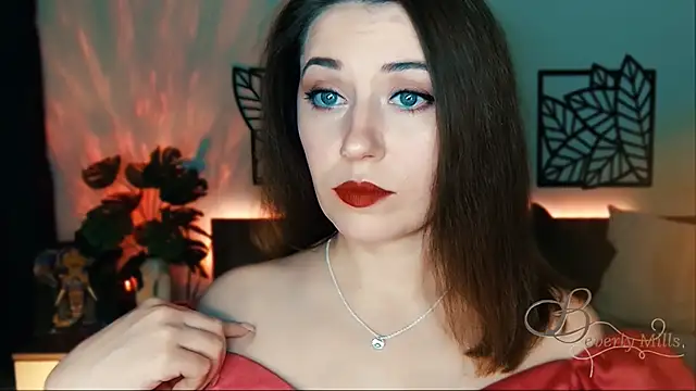 MissBeverlyMills online show from 02.02.25