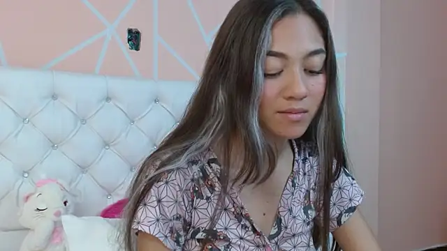 hantonella  online show from 09.25.25