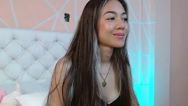 hantonella  online show from 10.04.25