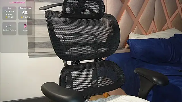 caprywilliams online show from 12.15.25