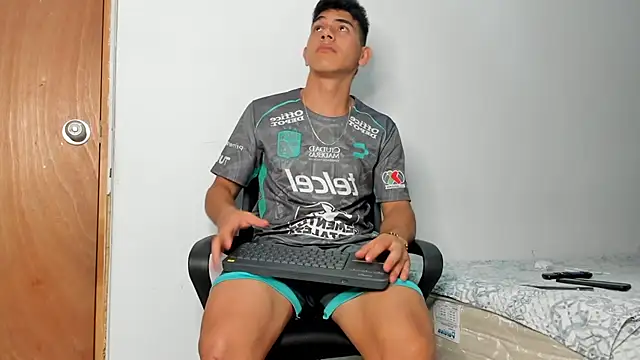 andrew rose  online show from 11.15.25