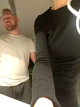 Snapshot of m_married chatting on 12.21.24 m married online show from 12.21.24