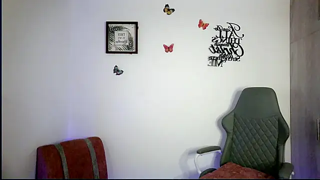 Nala j8 online show from 04.15.26