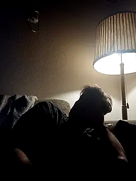 Snapshot of MArciQuarky chatting on 03.05.25 MArciQuarky online show from 03.05.25