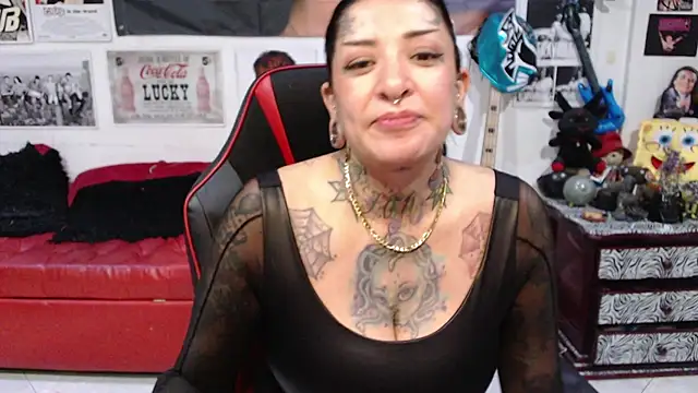 Snapshot of Rollyderolandia666 chatting on 01.08.25 Rollyderolandia666 online show from 01.08.25