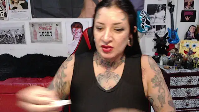 Snapshot of Rollyderolandia666 chatting on 02.04.25 Rollyderolandia666 online show from 02.04.25