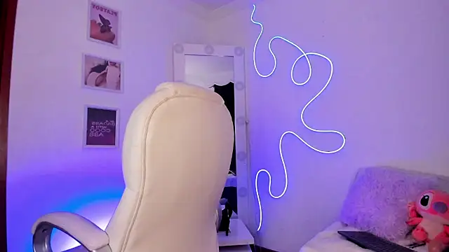 JulietaBomGV online show from 03.19.25