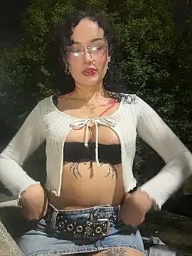 Electra doll  online show from 11.25.25