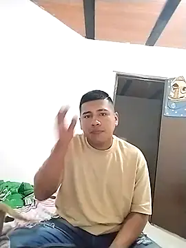 Snapshot of Willner08 chatting on 12.21.24 Willner08 online show from 12.21.24