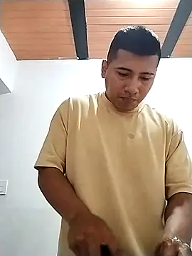 Snapshot of Willner08 chatting on 12.21.24 Willner08 online show from 12.21.24