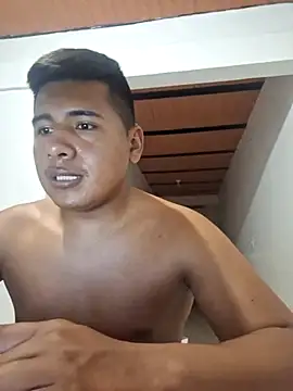 Snapshot of Willner08 chatting on 02.24.25 Willner08 online show from 02.24.25