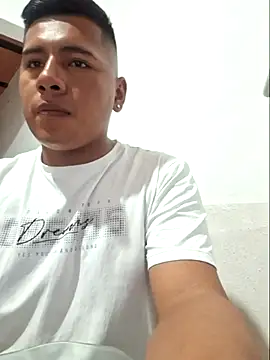 Snapshot of Willner08 chatting on 03.04.25 Willner08 online show from 03.04.25