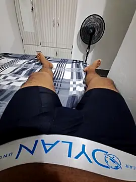 Snapshot of Willner08 chatting on 10.16.25 Willner08 online show from 10.16.25