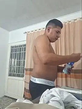 Snapshot of Willner08 chatting on 10.28.25 Willner08 online show from 10.28.25