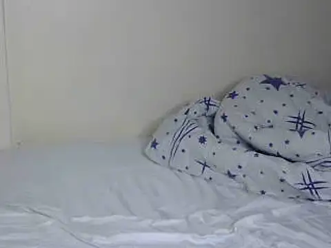 Snapshot of Novah_ chatting on 02.18.25 Novah  online show from 02.18.25