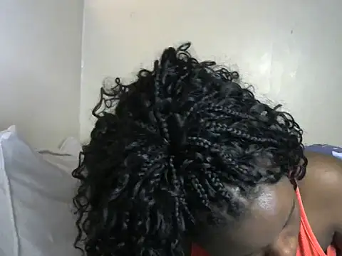 Snapshot of Novah_ chatting on 10.13.25 Novah  online show from 10.13.25