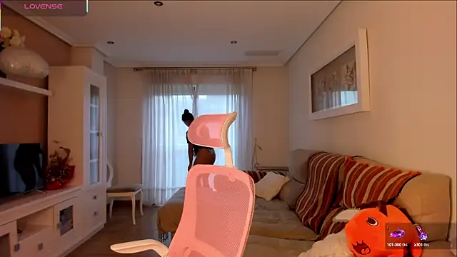 Snapshot of bella_apont chatting on 09.30.25 bella apont online show from 09.30.25