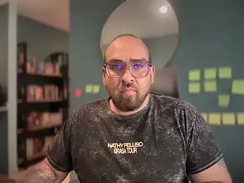 Snapshot of mexa_bear chatting on 11.20.25 mexa bear online show from 11.20.25