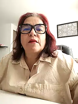 Snapshot of MARIANMILLS__ chatting on 03.17.25 MARIANMILLS online show from 03.17.25