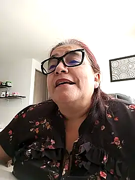 Snapshot of MARIANMILLS__ chatting on 03.21.25 MARIANMILLS online show from 03.21.25