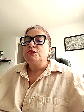 Snapshot of MARIANMILLS__ chatting on 03.22.25 MARIANMILLS online show from 03.22.25