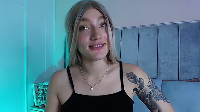 Giaa Ross online show from 01.10.25