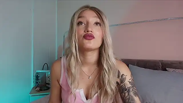 Giaa Ross online show from 01.20.25