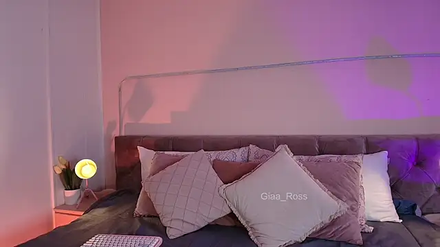 Giaa Ross online show from 02.27.25