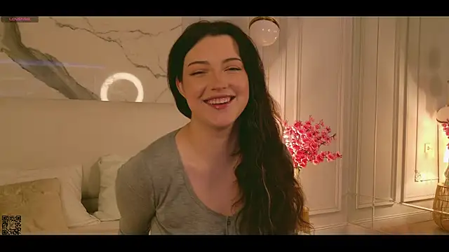 Snapshot of Miley_Smile chatting on 10.05.25 Miley Smile online show from 10.05.25