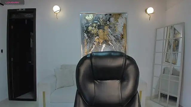 Snapshot of CharlotteCox_ chatting on 04.26.26 CharlotteCox online show from 04.26.26