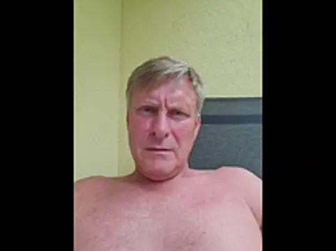 Snapshot of johnnym1 chatting on 07.17.26 johnnym1 online show from 07.17.26