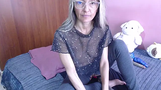 Snapshot of Susanlover chatting on 02.07.26 Susanlover online show from 02.07.26