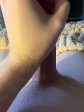 Snapshot of 40Cakes chatting on 01.12.25 40Cakes online show from 01.12.25