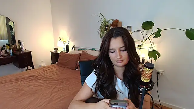 Lenas Room online show from 03.17.26