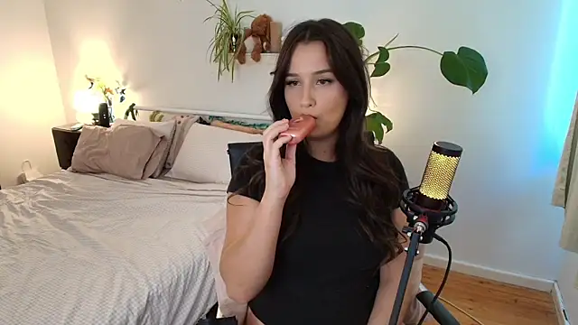 Lenas Room online show from 03.23.26