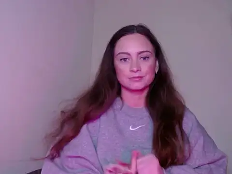 Snapshot of Sophie_Raegan chatting on 12.27.24 Sophie Raegan online show from 12.27.24