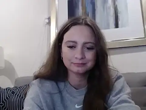 Snapshot of Sophie_Raegan chatting on 02.14.25 Sophie Raegan online show from 02.14.25