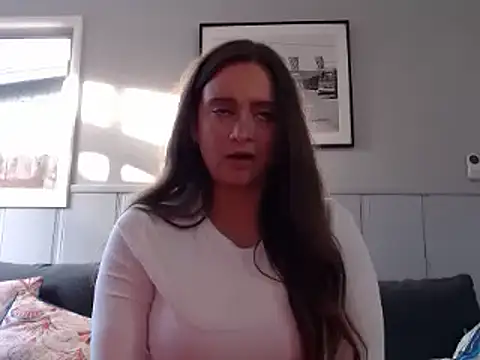 Snapshot of Sophie_Raegan chatting on 03.07.25 Sophie Raegan online show from 03.07.25