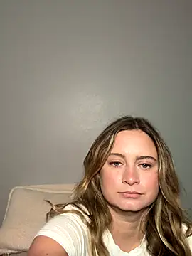 Snapshot of Sophie_Raegan chatting on 09.10.25 Sophie Raegan online show from 09.10.25