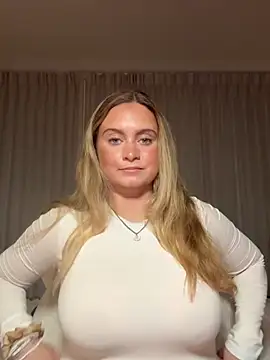 Sophie Raegan online show from 04.08.26