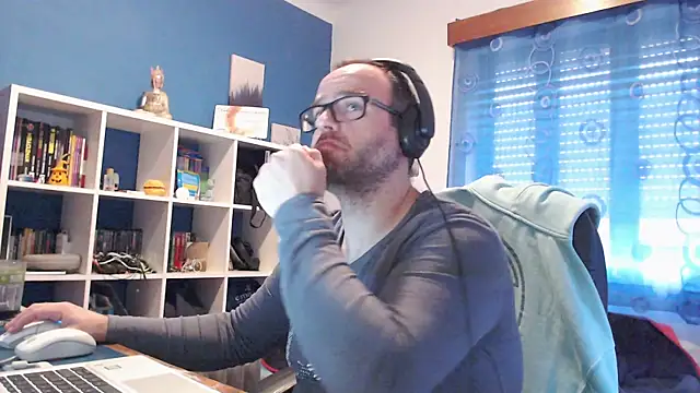 Snapshot of ravingr4d4 chatting on 01.24.25 ravingr4d4 online show from 01.24.25