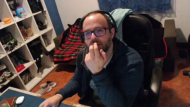 Snapshot of ravingr4d4 chatting on 01.30.25 ravingr4d4 online show from 01.30.25