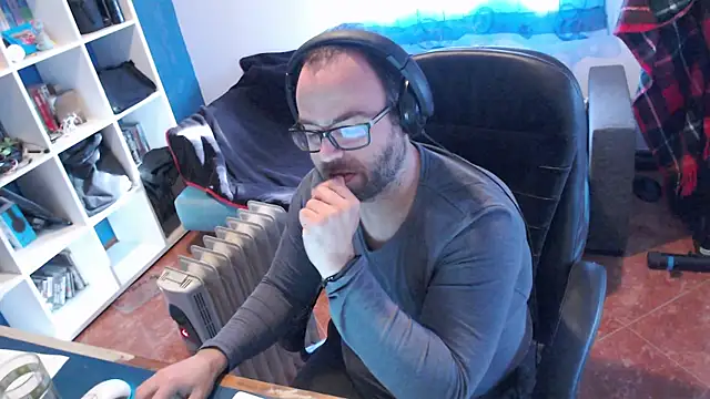 Snapshot of ravingr4d4 chatting on 02.04.25 ravingr4d4 online show from 02.04.25