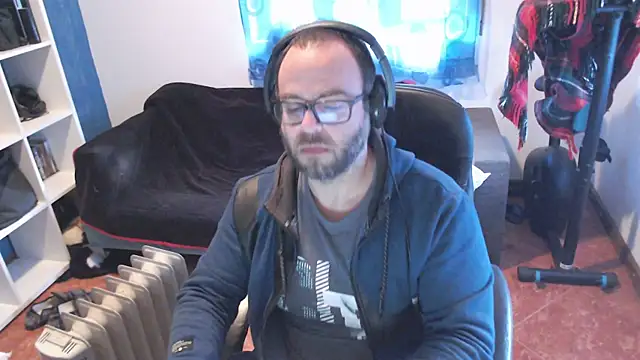 Snapshot of ravingr4d4 chatting on 02.07.25 ravingr4d4 online show from 02.07.25