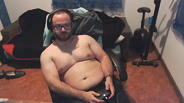 Snapshot of ravingr4d4 chatting on 02.12.25 ravingr4d4 online show from 02.12.25