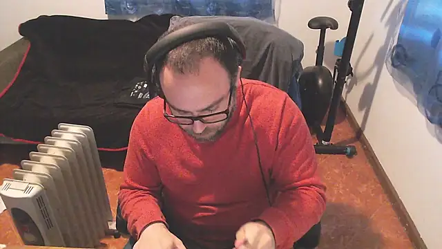 Snapshot of ravingr4d4 chatting on 02.14.25 ravingr4d4 online show from 02.14.25